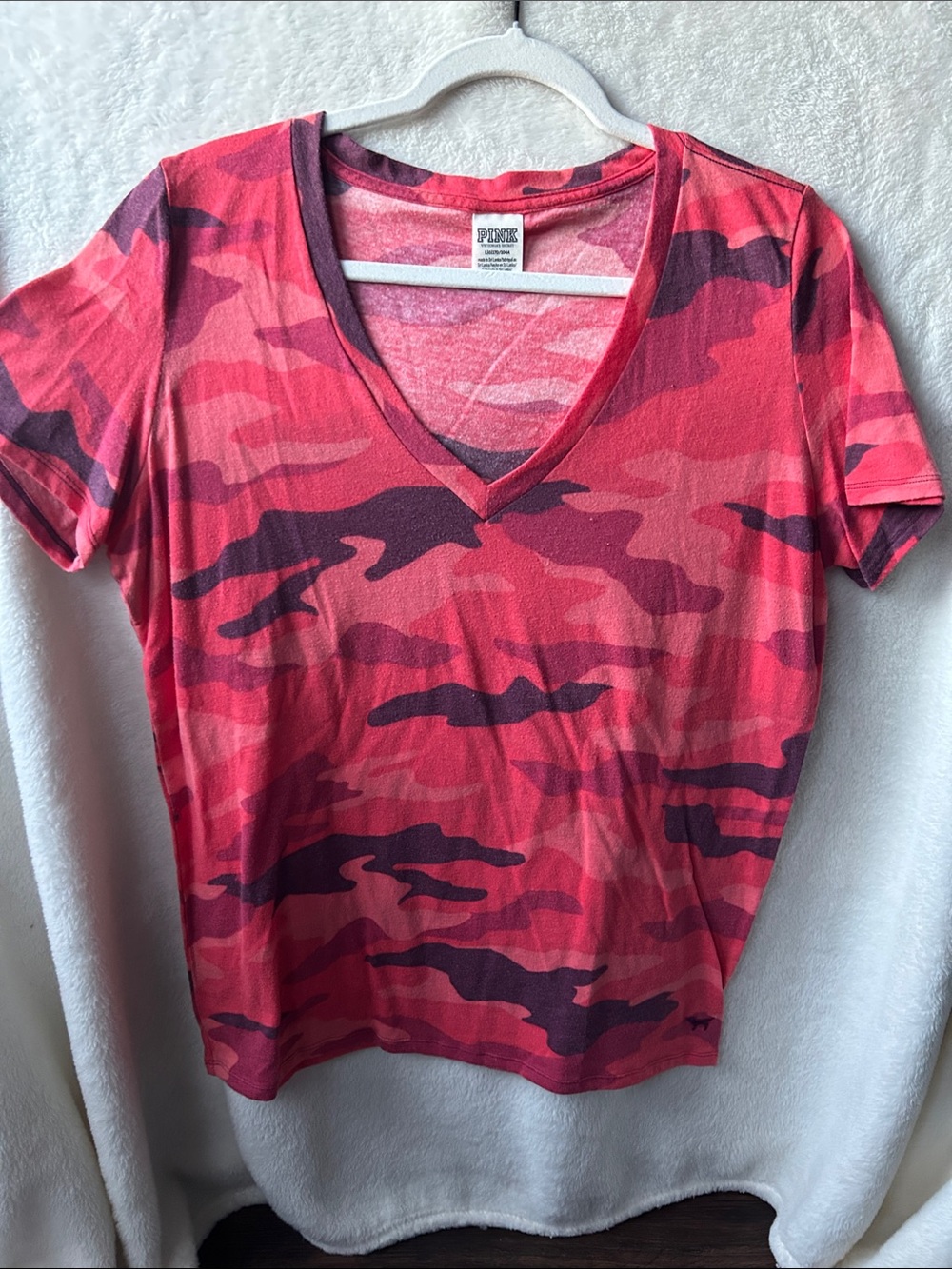 Pink Victoria Secret red camo short sleeve Tshirt size L